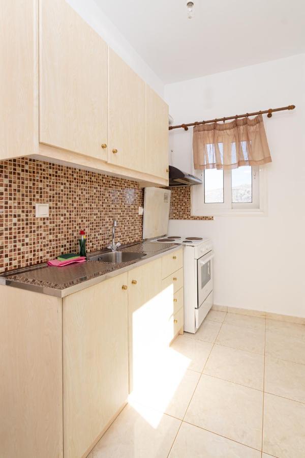 Boggi Apartment Goudhouros Екстериор снимка